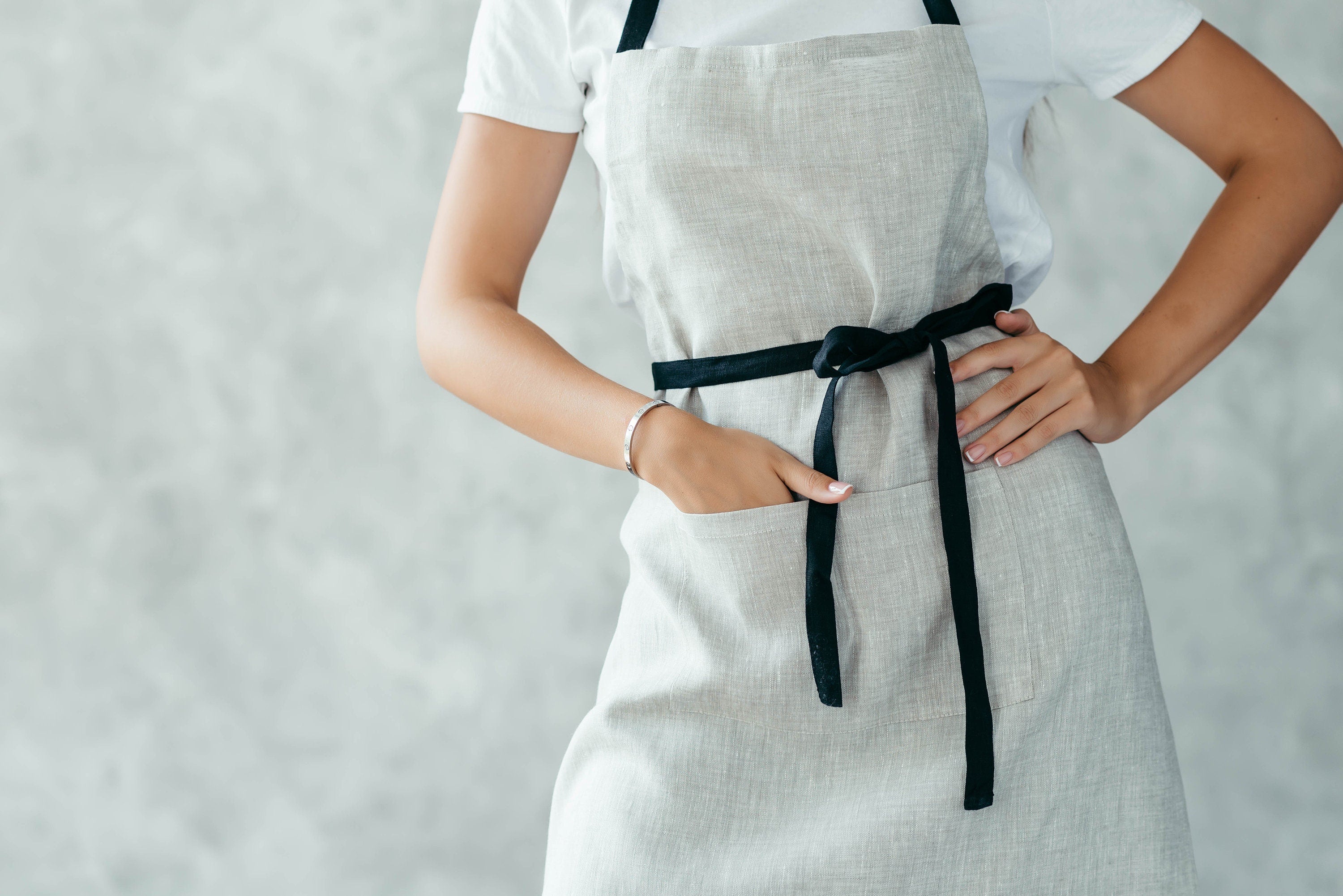 Minimalist Unisex Linen Aprons with Pockets