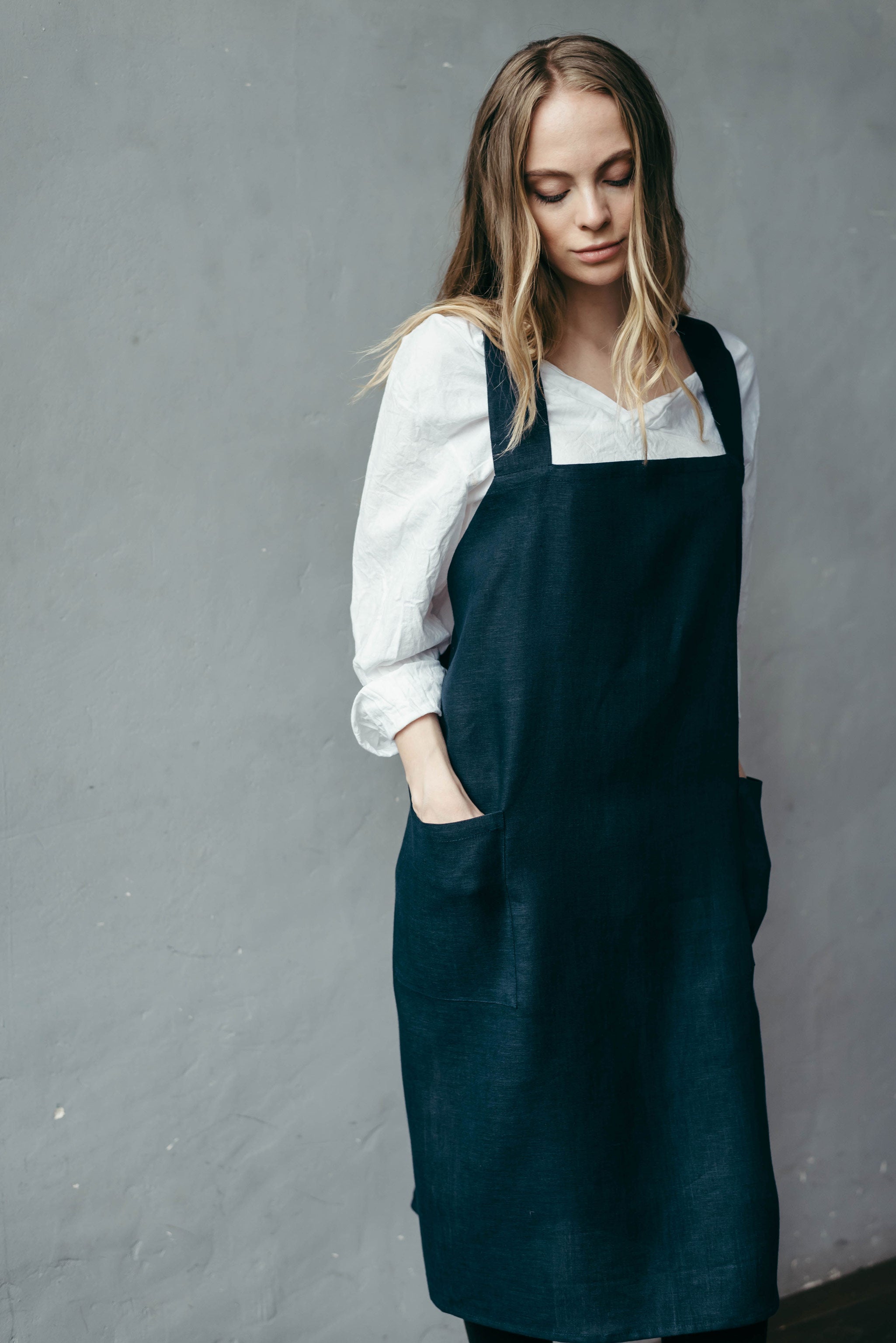 No-Tie Linen Apron | Pinafore Apron
