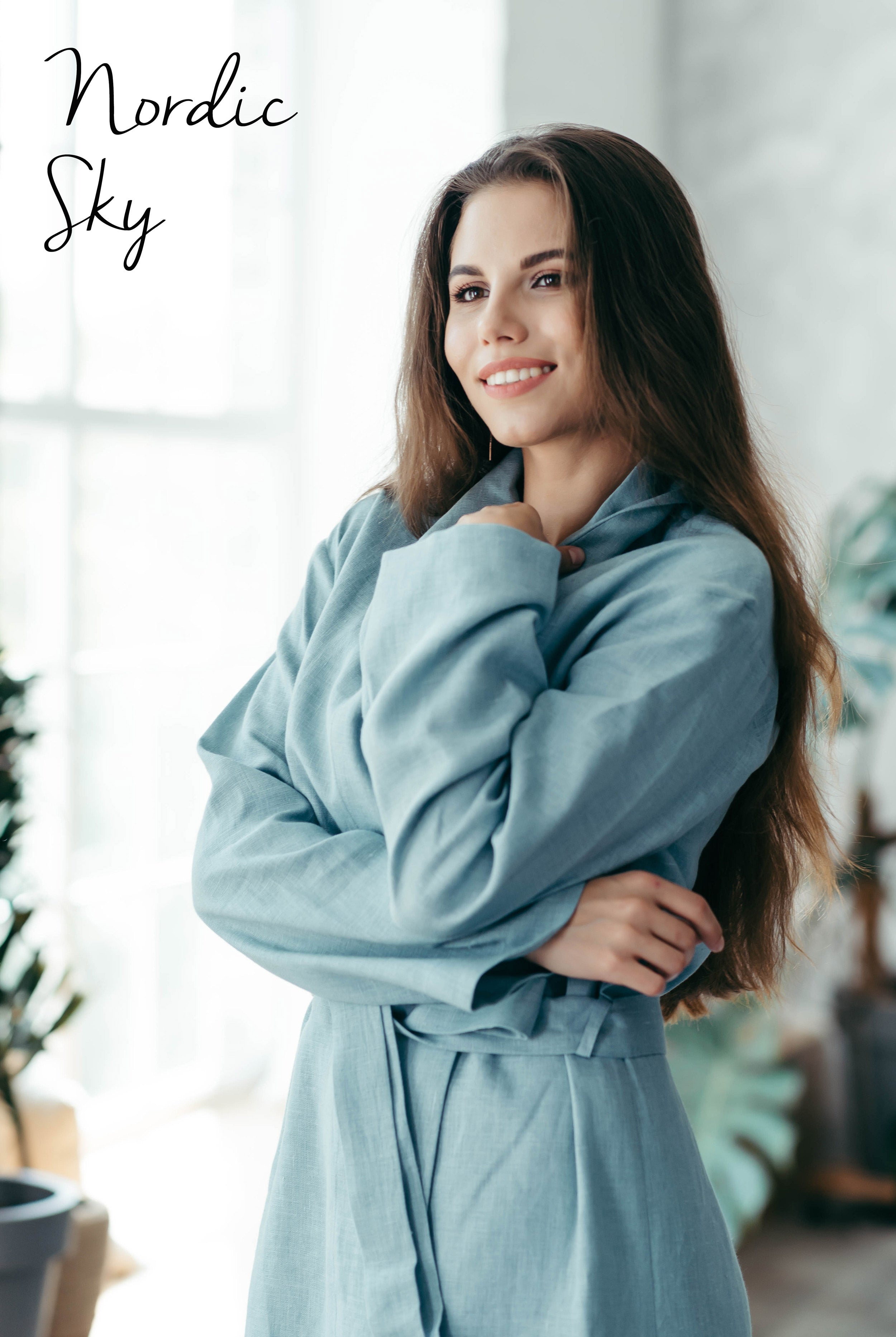 Turquoise loose linen robe - gift for bridesmaids pictured on the wedding day.