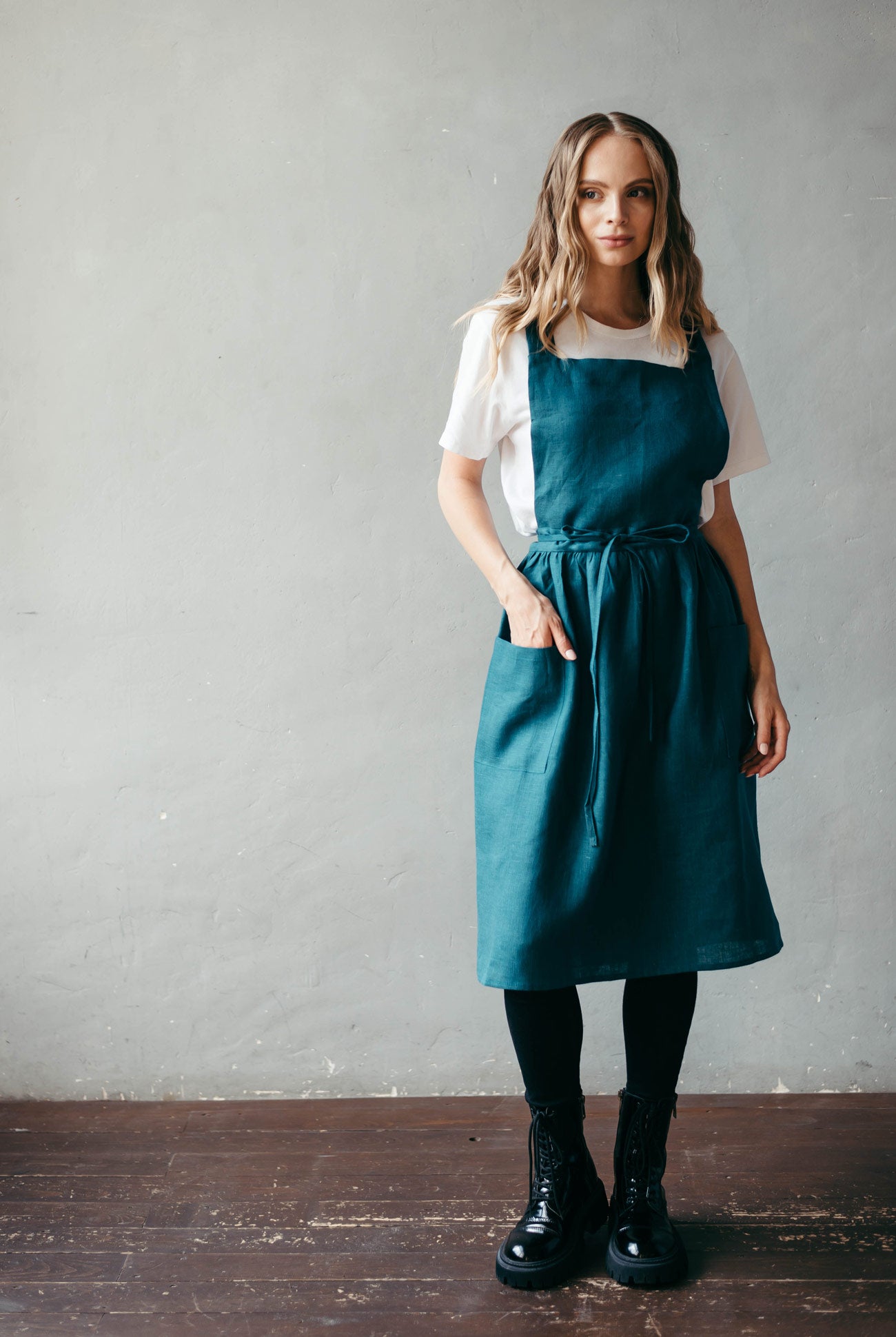 Cross-Back Linen Apron for Women