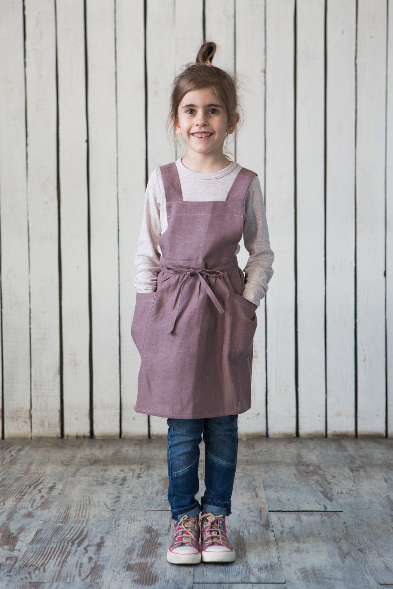 Girls’ Cross-Back Linen Apron